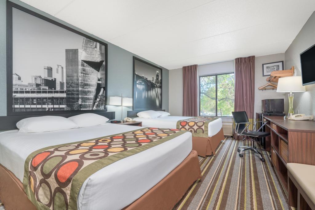 Отель Super 8 By Wyndham Bloomington/Airport Экстерьер фото