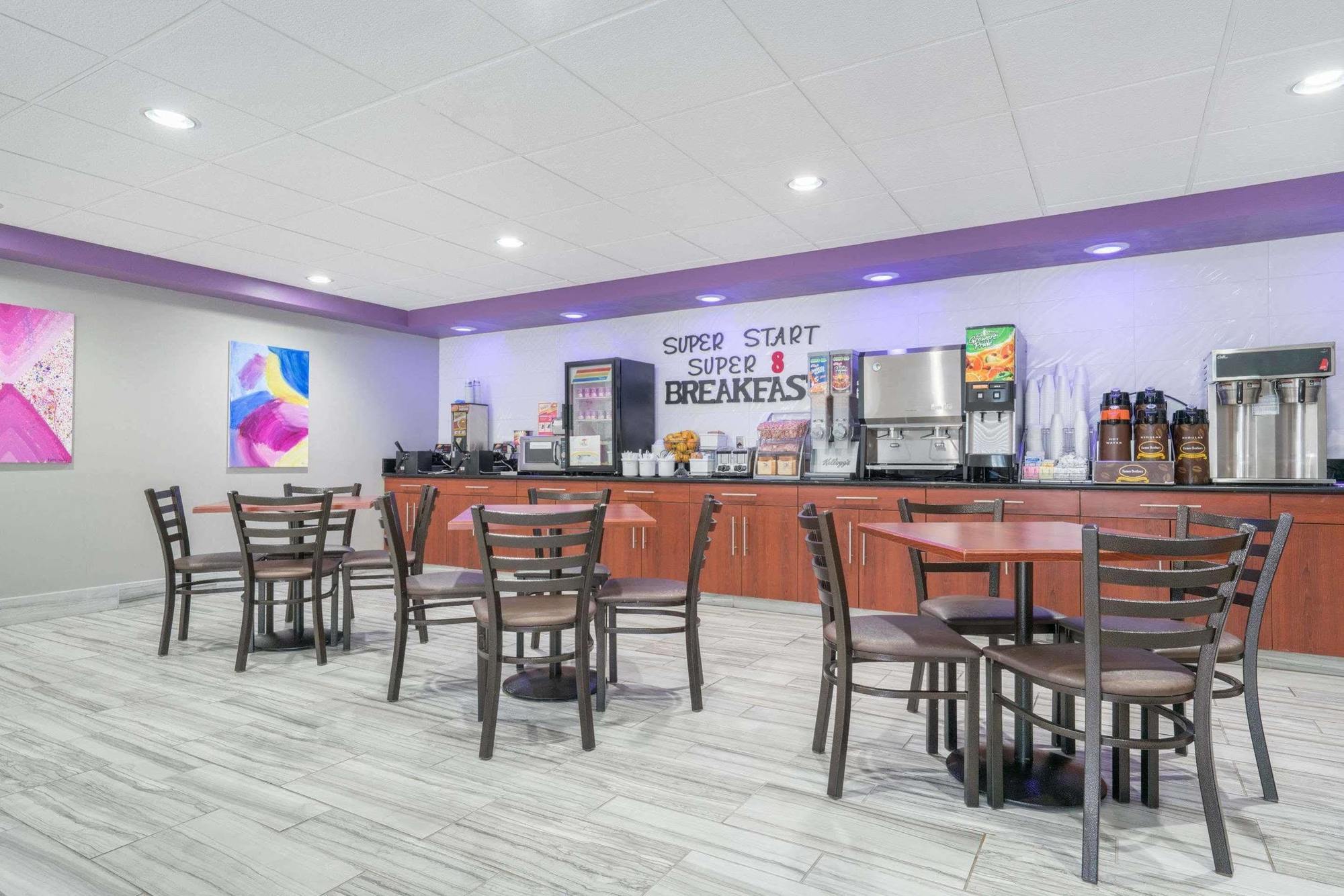 Отель Super 8 By Wyndham Bloomington/Airport Экстерьер фото